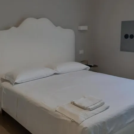 44 Bed & Breakfast Pesaro