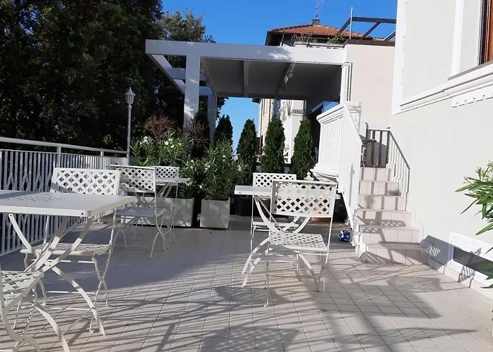 Oda ve Kahvaltı 44 4*